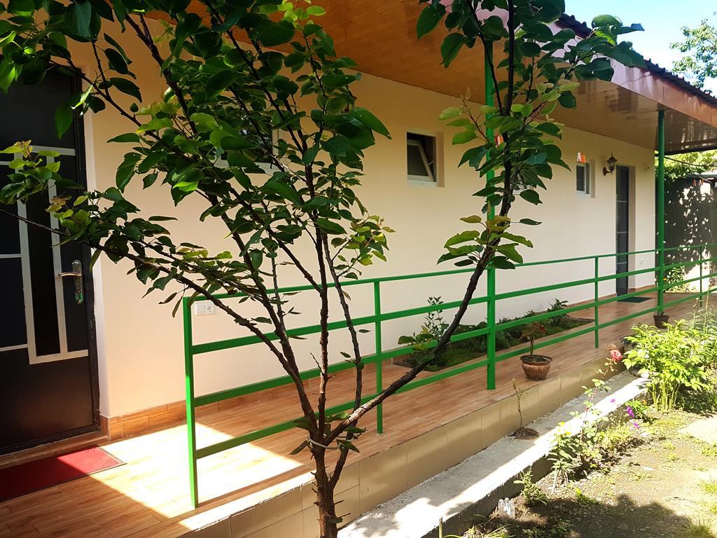 Guest House Villa ควาเรลี ภายนอก รูปภาพ