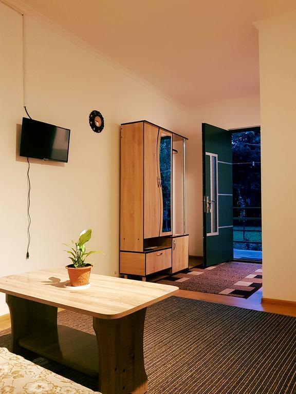 Guest House Villa ควาเรลี ภายนอก รูปภาพ