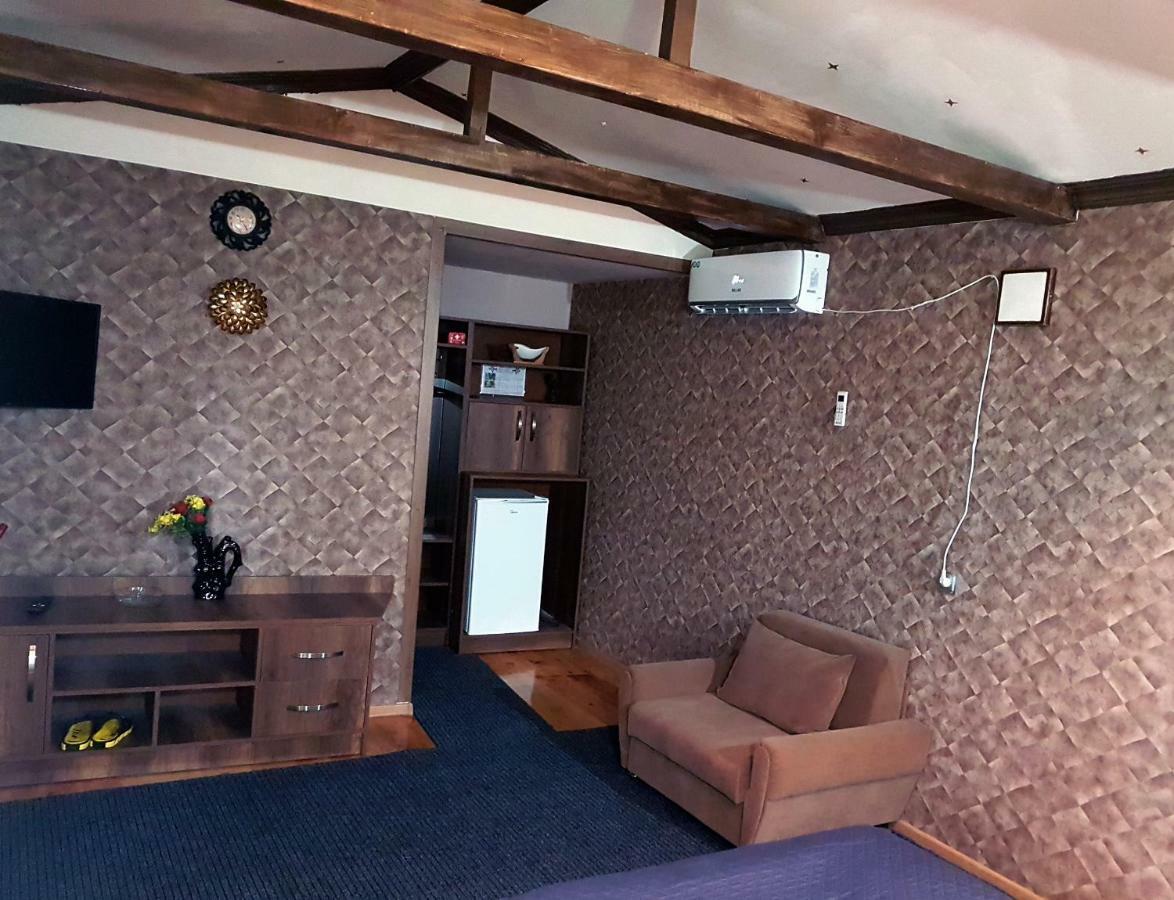 Guest House Villa ควาเรลี ภายนอก รูปภาพ
